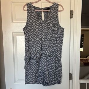 Banana Republic Blue and White Geometric Print Romper